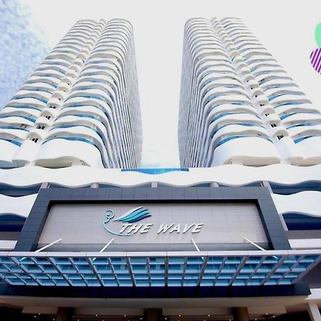 The Wave Suites Melaka Malacca Exterior foto