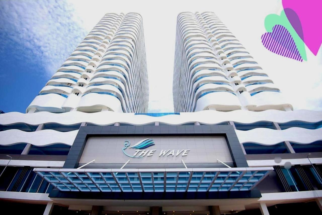 The Wave Suites Melaka Malacca Exterior foto